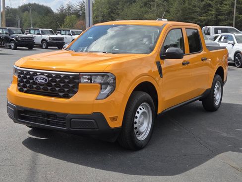 New 2026 Ford Maverick XL FWD image 8