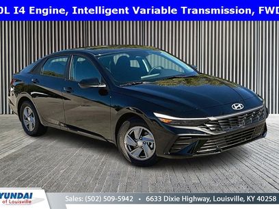 New 2025 Hyundai Elantra SE