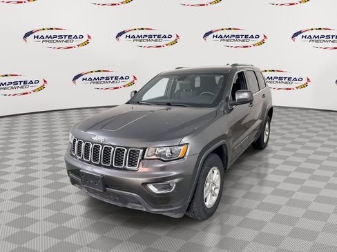 Used 2019 Jeep Grand Cherokee Laredo AWD/4WD image 1