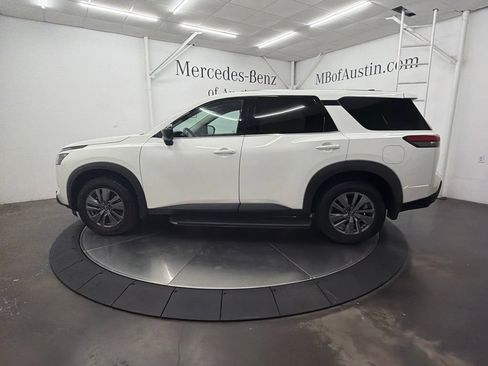 Used 2024 Nissan Pathfinder S FWD image 4