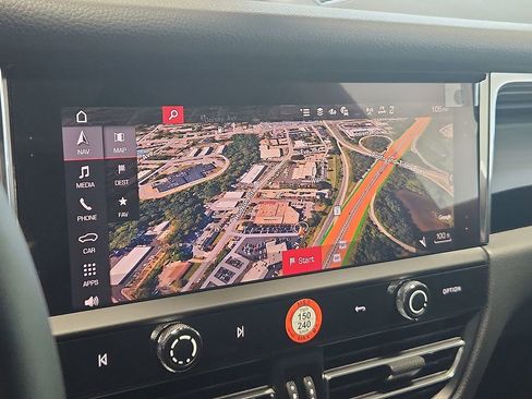 New 2026 Porsche Macan AWD/4WD image 17