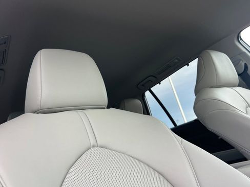 New 2026 Toyota Grand Highlander XLE image 20