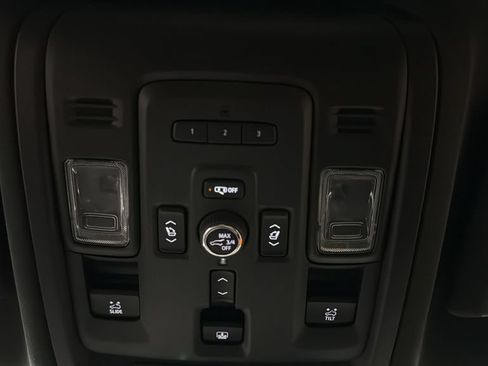 Used 2024 GMC Yukon AT4 w/ AT4 Premium Package AWD/4WD image 33