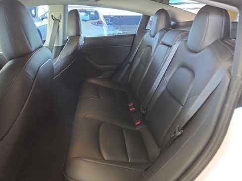 Used 2021 Tesla Model 3 Standard Range Plus RWD image 16
