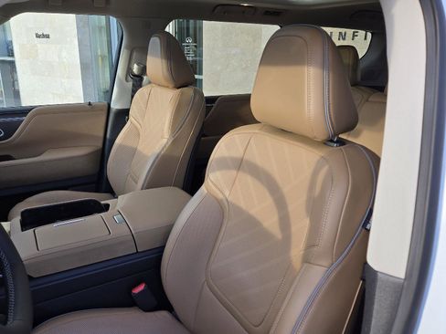 Used 2026 INFINITI QX80 Luxe w/ Cargo Package image 7