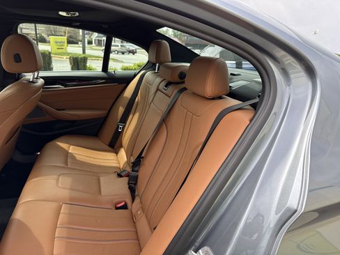 Used 2021 BMW 540i w/ Premium Package RWD image 32