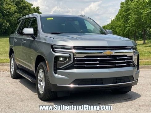 Used 2025 Chevrolet Tahoe LT AWD/4WD image 9