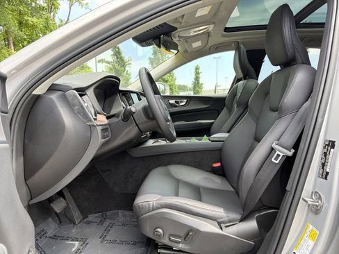 Used 2023 Volvo XC60 T8 Plus AWD/4WD image 6