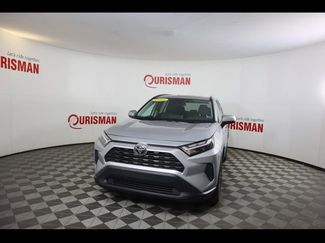Used 2025 Toyota RAV4 XLE video 1