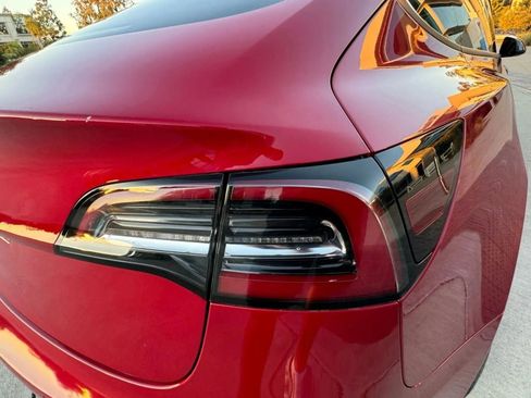 Used 2022 Tesla Model 3 Long Range AWD/4WD image 36