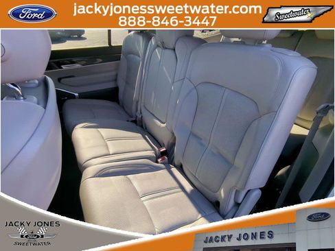 Used 2022 Jeep Wagoneer Series III image 24