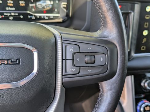 Used 2022 GMC Yukon Denali AWD/4WD image 25