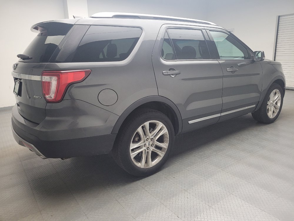 Used 2016 Ford Explorer XLT w/ Equipment Group 202A AWD/4WD image 10