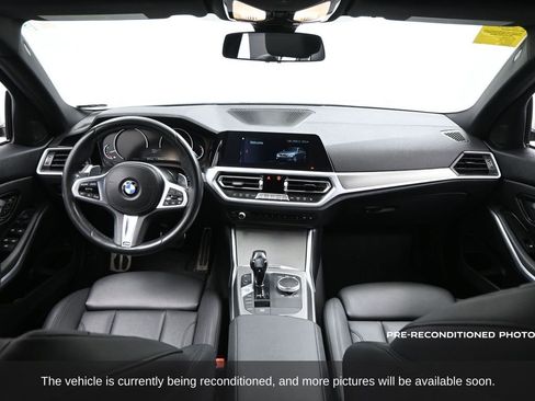 Used 2020 BMW 330i Sedan w/ M Sport Package image 10
