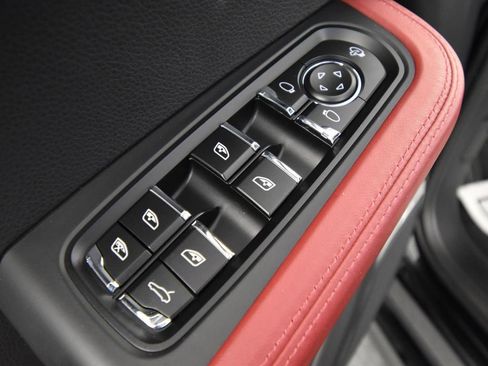 Certified 2024 Porsche Macan GTS image 26