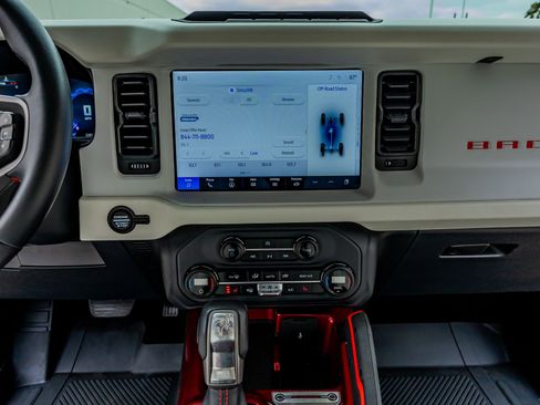 Used 2025 Ford Bronco Heritage Edition image 24