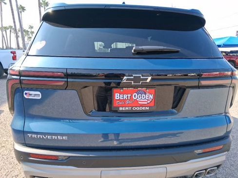 New 2026 Chevrolet Traverse LT w/ LPO, Floor Liner Package FWD image 6