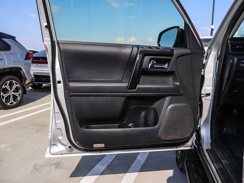 Used 2024 Toyota 4Runner TRD Off-Road image 28