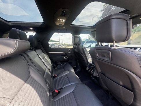 Certified 2024 Land Rover Discovery Dynamic SE AWD/4WD image 18