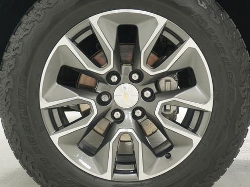 Used 2023 Chevrolet Silverado 1500 LT RWD image 24