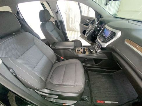 Used 2023 GMC Acadia SLE w/ Driver Convenience Package FWD image 38