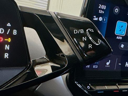 Used 2023 Volkswagen ID.4 Pro image 25