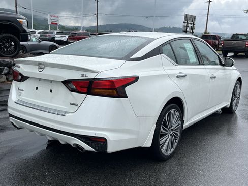 Used 2023 Nissan Altima 2.5 SL AWD/4WD image 5