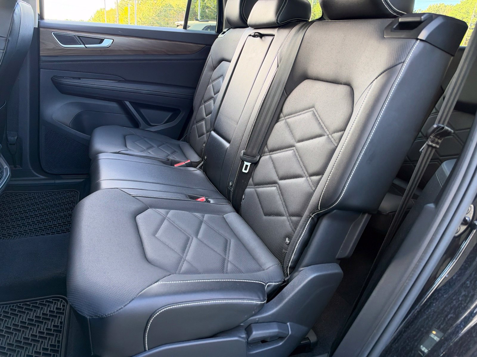 Certified 2024 Volkswagen Atlas SE FWD image 29