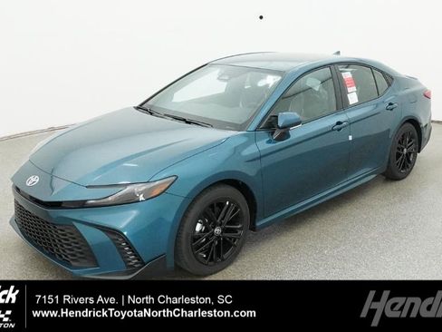 New 2026 Toyota Camry SE FWD image 1