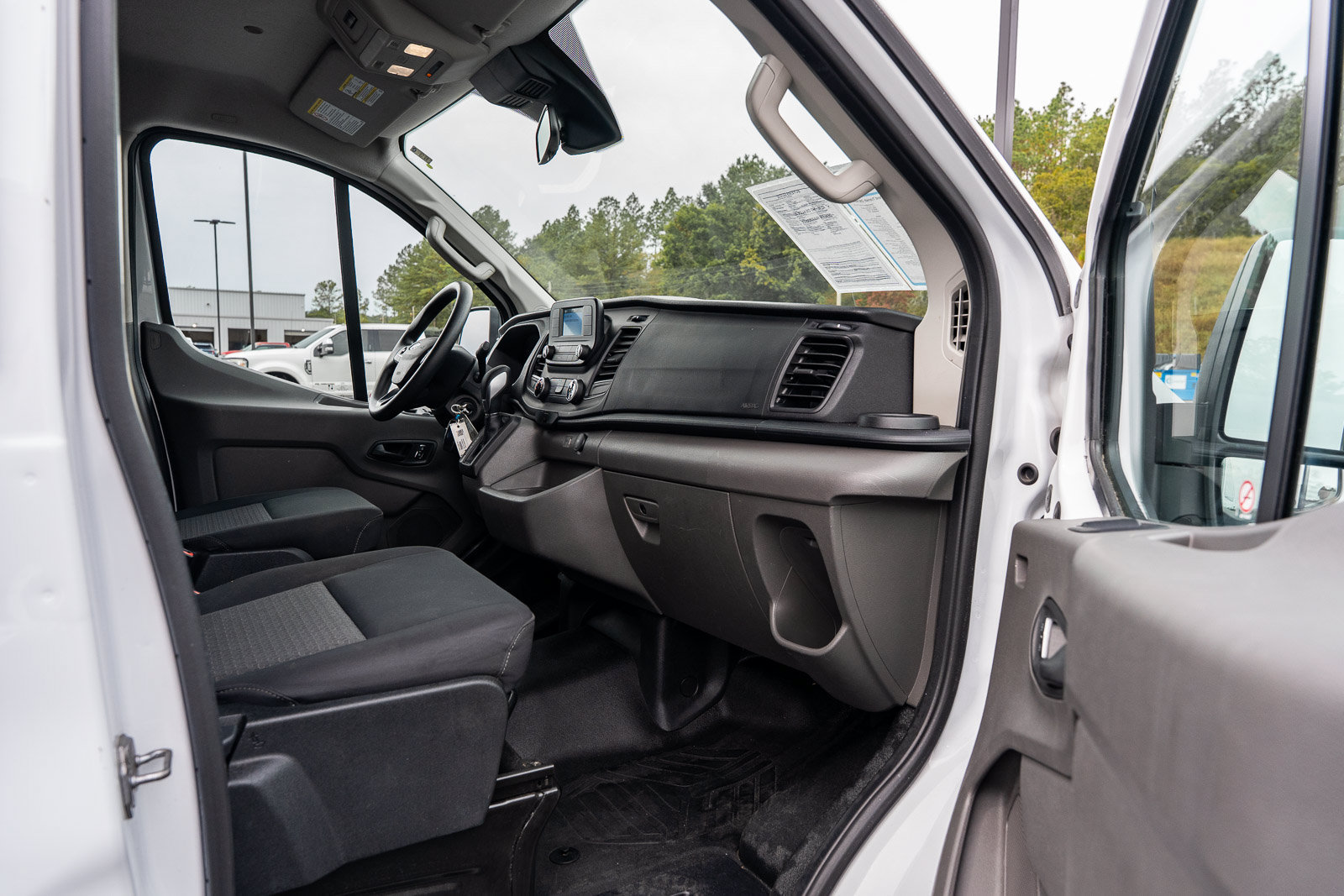 Used 2025 Ford Transit 250 Low Roof w/ Exterior Upgrade Package RWD image 11