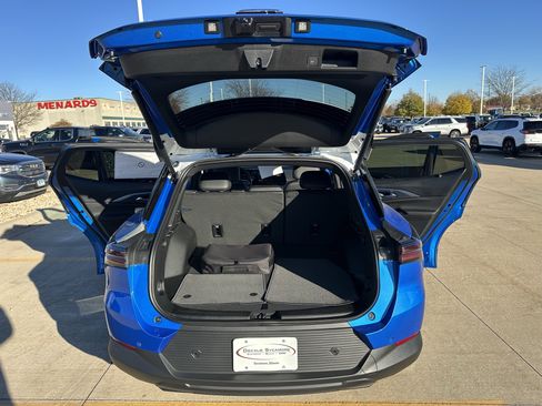 New 2026 Chevrolet Equinox EV LT image 13