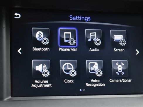 Used 2017 INFINITI QX30 AWD image 25