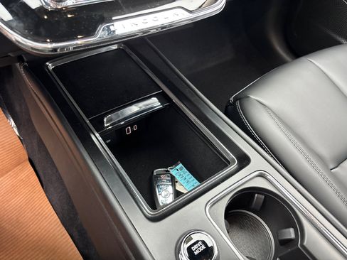 New 2026 Lincoln Corsair Premiere image 23