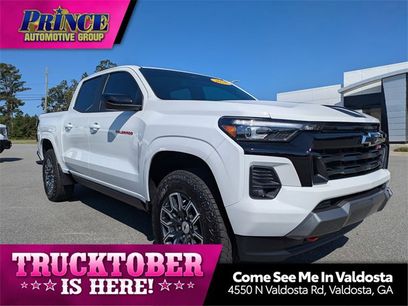 Used 2024 Chevrolet Colorado Z71 w/ Z71 Convenience Package 2
