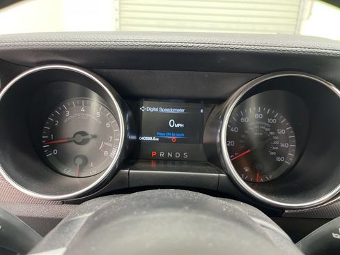 Used 2019 Ford Mustang GT RWD image 16