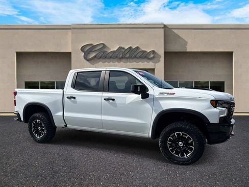 Used 2024 Chevrolet Silverado 1500 ZR2 w/ Technology Package AWD/4WD image 5