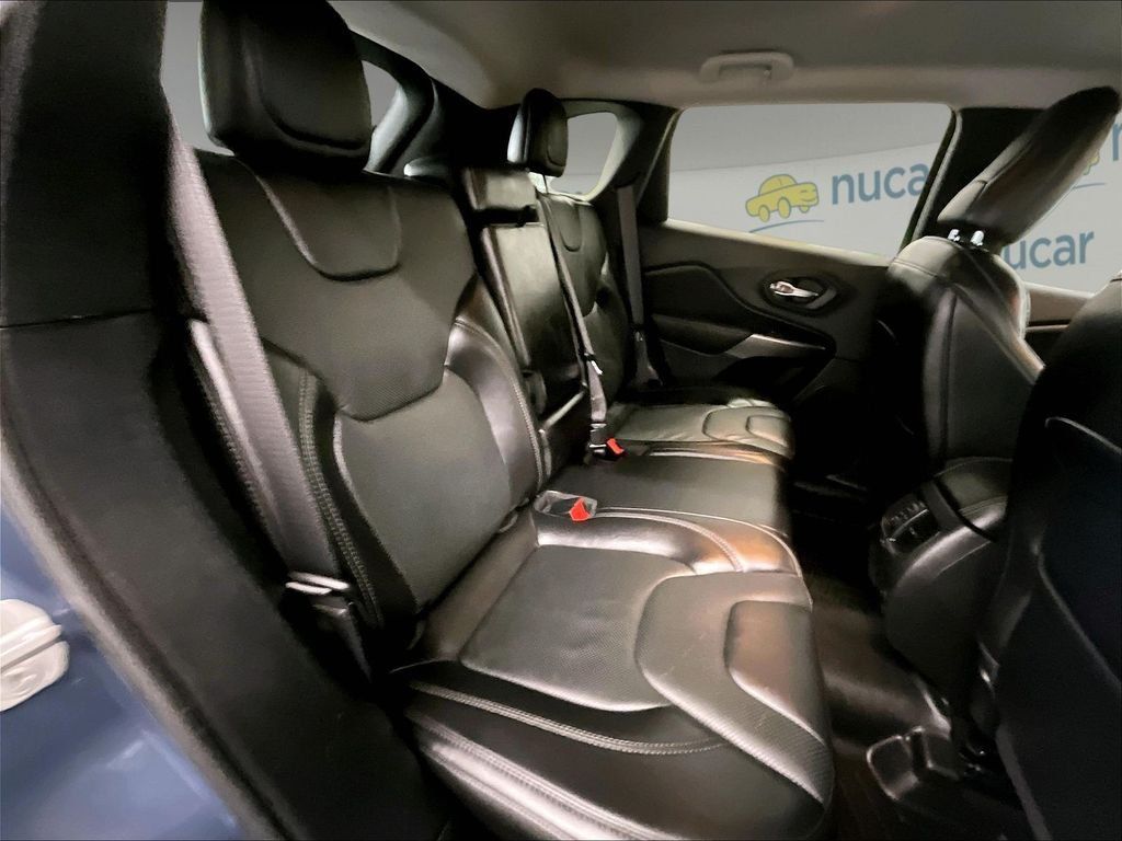 Used 2020 Jeep Cherokee Limited AWD/4WD image 16