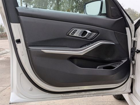 Used 2021 BMW 330i xDrive xDrive w/ Convenience Package image 7