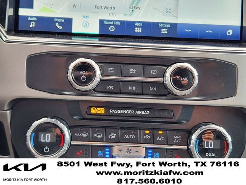 Used 2022 Ford F250 Lariat w/ Black Appearance Package AWD/4WD image 18