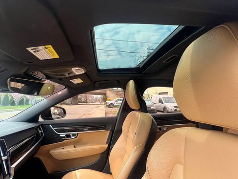 Used 2017 Volvo S90 T6 Momentum w/ Vision Package image 26