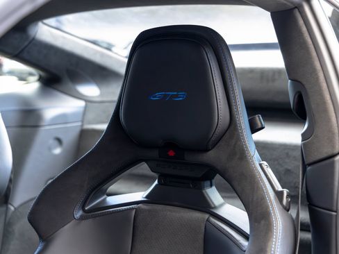 Certified 2026 Porsche 911 GT3 RWD image 30