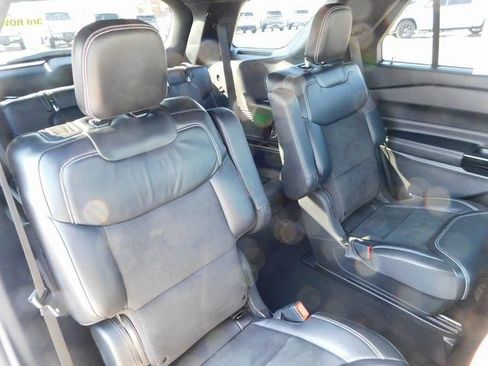 Used 2022 Ford Explorer ST image 22