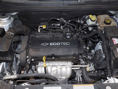 Used 2015 Chevrolet Cruze LS image 19