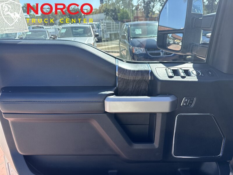 Used 2019 Ford F250 Lariat w/ Chrome Package AWD/4WD image 17