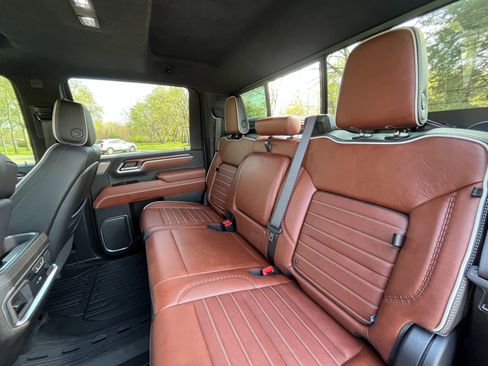 Used 2025 GMC Sierra 2500 Denali Ultimate image 44