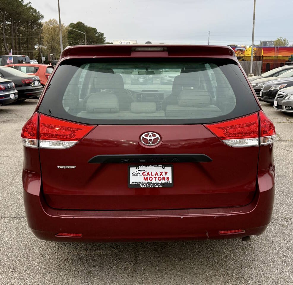 Used 2014 Toyota Sienna L FWD image 7