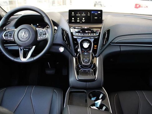 Used 2025 Acura RDX SH-AWD image 17