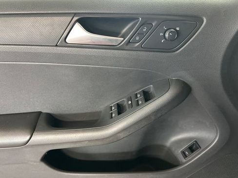 Used 2015 Volkswagen Jetta S w/ Welcome Package image 12