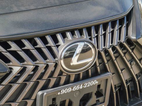 Used 2022 Lexus ES 350 w/ Premium Package FWD image 5