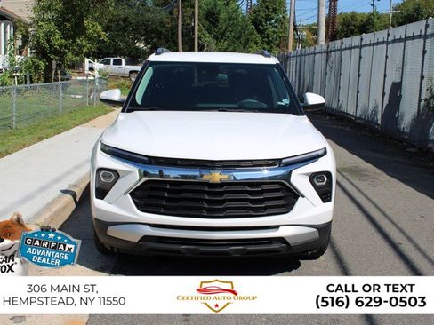 Used 2025 Chevrolet TrailBlazer LT FWD image 3